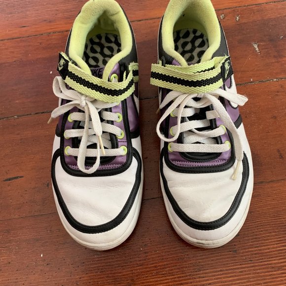 nike women's shoes with velcro strap